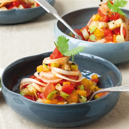 Vegetarischer Gazpacho-Salat