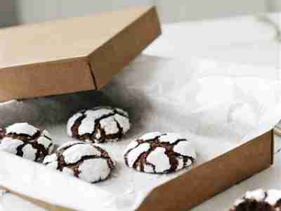 Schwarz-Weiss-Cookies mit Walnüssen