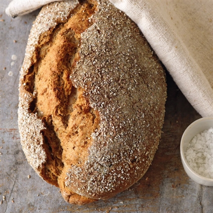 Roggenschrotbrot mit Joghurt