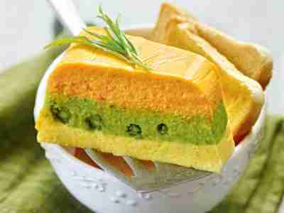 Dreifarbige Gemüseterrine