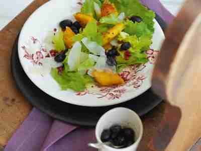 Endivien-Polenta-Salat mit Parmesan und Speck