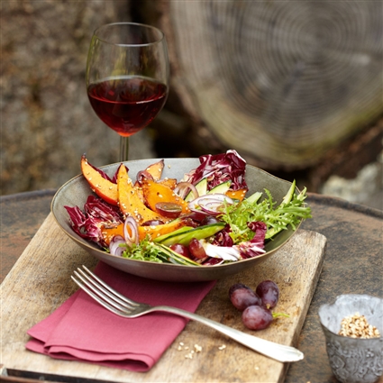 Herbstsalat mit Sesamkürbis