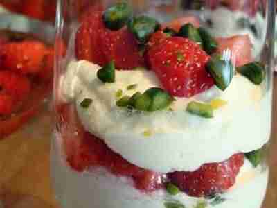 Erdbeeren mit Sahne de luxe