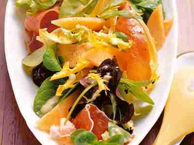 Blattsalat mit Melone und Estragon