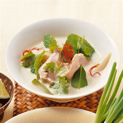 Tom Khaa Gai – Hühnersuppe mit Kokosmilch