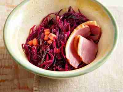 Rotkohl-Mango-Salat mit Entenbrust
