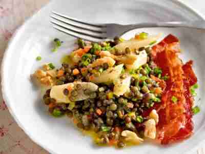 Linsensalat mit Schwarzwurzeln und Nüssen