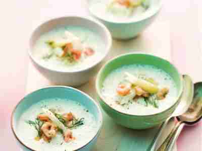 Spargelcremesuppe mit Krabben