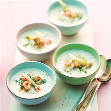 Spargelcremesuppe mit Krabben