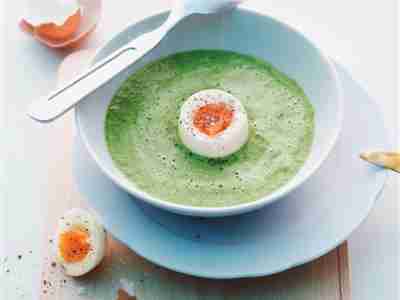 Spinatsuppe mit Wachsweichem Ei