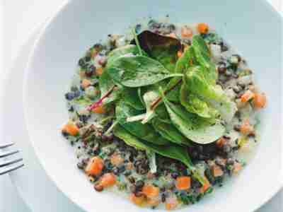 Lauwarmer Linsensalat mit grünen Le Puy-Linsen