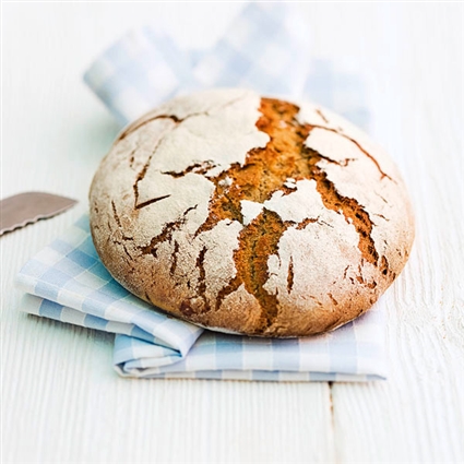 Selbstgebackenes Sauerteigbrot