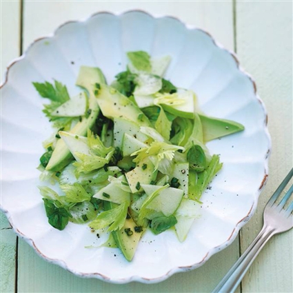 Apfel-Avocado-Salat mit Limetten-Honig-Dressing