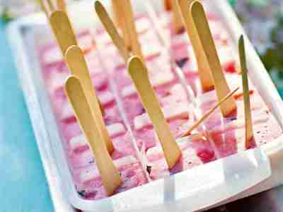 Erdbeer-Joghurt-Popsicles