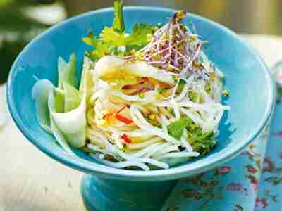Asiatischer Gurken-Nudel-Salat