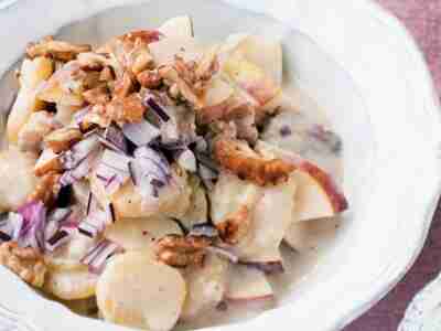 Kartoffelsalat mit Äpfeln