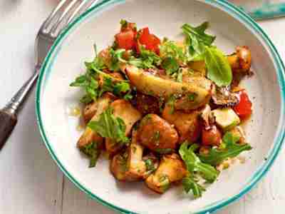 Tomaten-Mozzarella-Salat mit Pilzen
