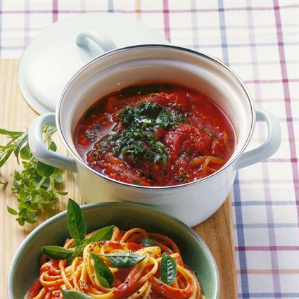 Tomaten-Sugo mit Kräutern