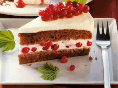 Panna-Cotta-Torte mit Johannisbeeren