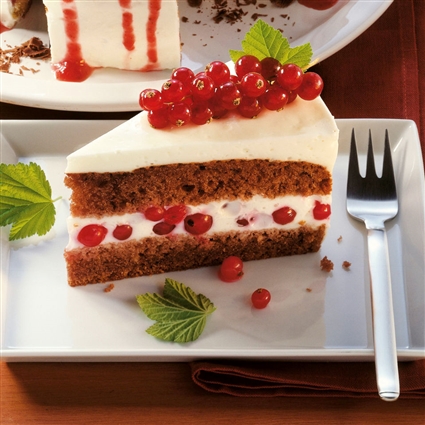 Panna-Cotta-Torte mit Johannisbeeren