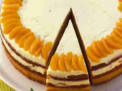 Aprikosencremetorte