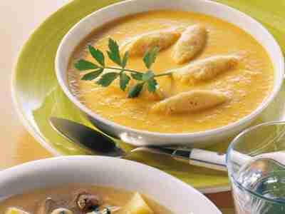 Karottensuppe mit Knöpfle