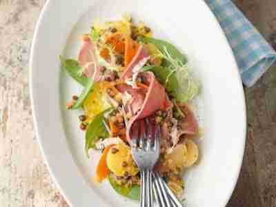 Salat von der Kalbszunge mit Linsen und frischem Kren