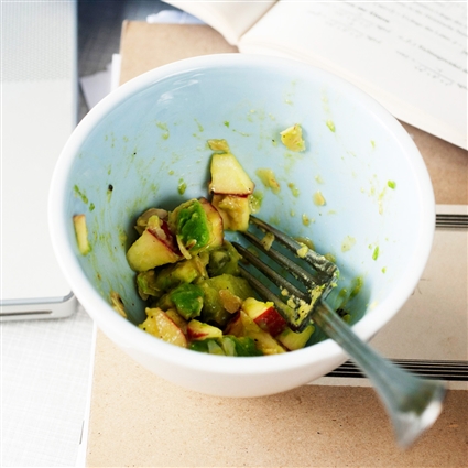 Avocadosalat mit Äpfeln