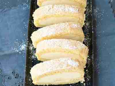 Zitronen-Biskuitrolle mit Lemon Curd