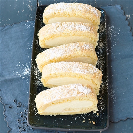 Zitronen-Biskuitrolle mit Lemon Curd