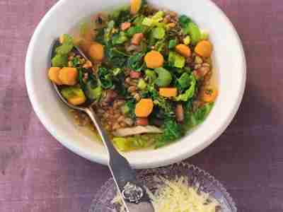 Dinkel-Minestrone
