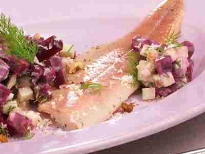 Rote-Bete-Salat mit Fisch
