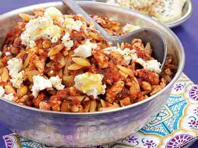 Pasta mit Blitz-Hähnchensugo
