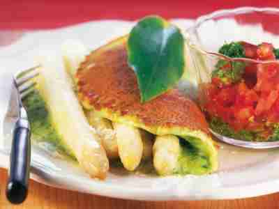 Bärlauch-Omelette mit Spargel