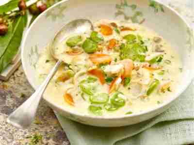 Zitronen-Thymian-Suppe mit Dicken Bohnen