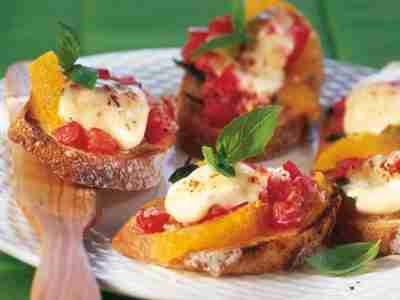 Tomaten-Orangen-Crostini