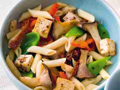 Penne-Salat mit Tofu
