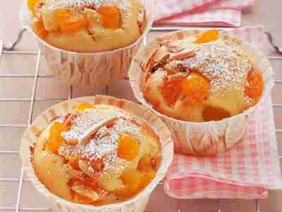 Aprikosen-Muffins mit Maisgrieß