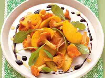 Pfifferlingsalat mit Pfirsichen