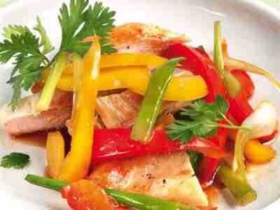Hähnchenbrustsalat nach Thai-Art