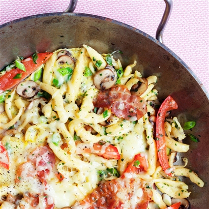 Spätzle-Pilzpfanne mit Käse