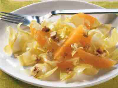 Schneller Chicoréesalat mit Orangenfilets