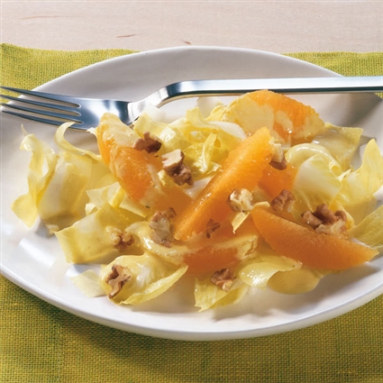 Schneller Chicoréesalat mit Orangenfilets