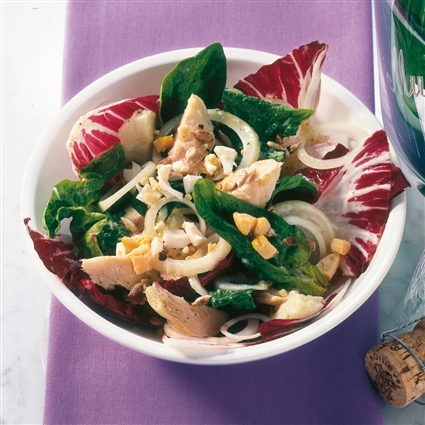 Schneller Radicchio-Spinat-Salat mit Artischocken