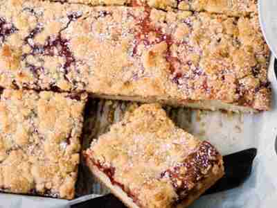 Streuselkuchen mit Lieblingskonfitüre