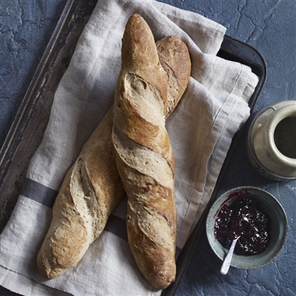 Selbstgebackenes Baguette