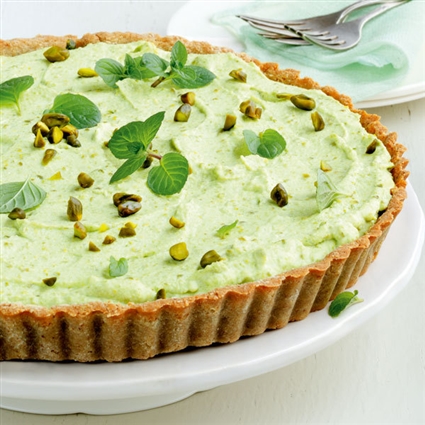 Buchweizentarte mit Erbsen-Pistazien-Creme