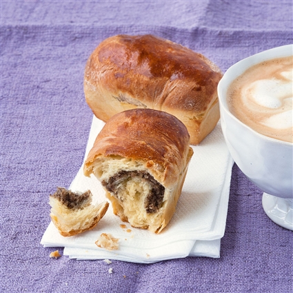 Schichtkuchen mit Nüssen