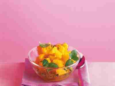 Orangen-Safran-Sorbet mit Pistazien