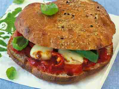 Gefülltes Pizza-Fladenbrot